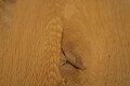 Maserung in der Waschtischplatte aus Holz von der Eiche 00118